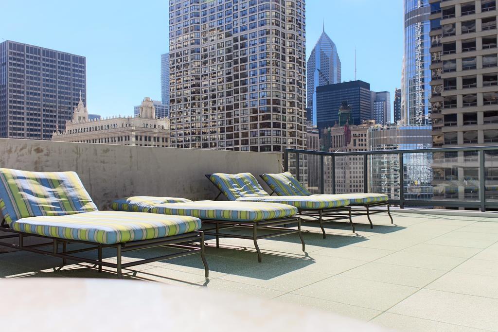 Aparthotel Bridgestreet At State And Grand à Chicago Extérieur photo