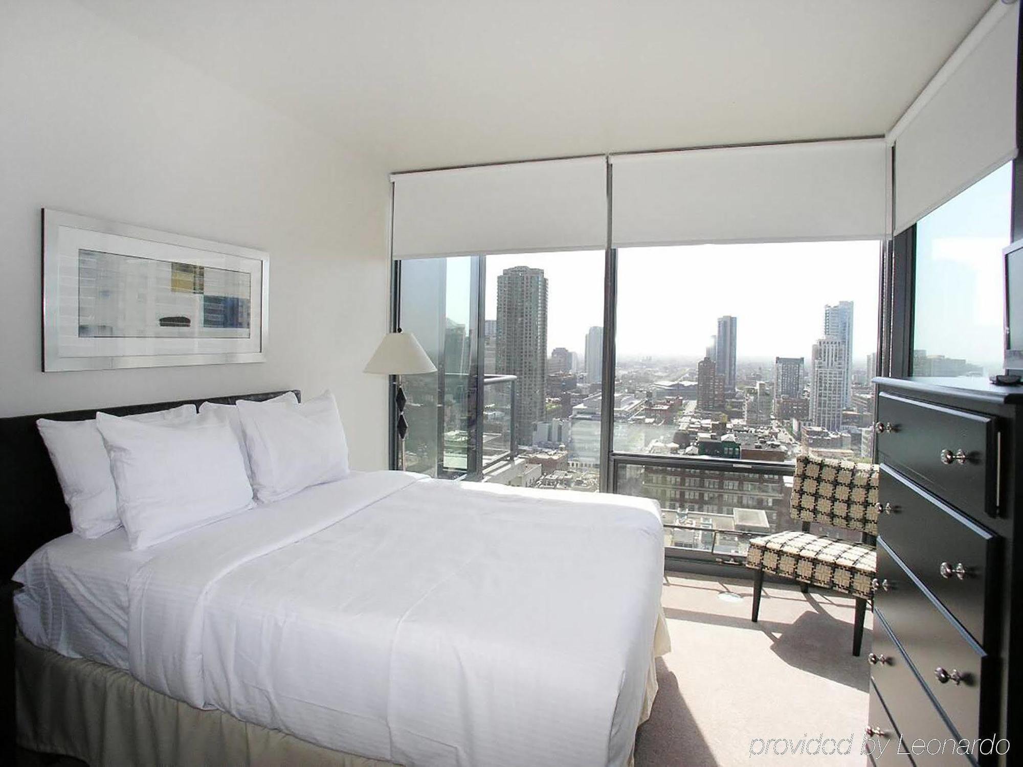 Aparthotel Bridgestreet At State And Grand à Chicago Extérieur photo