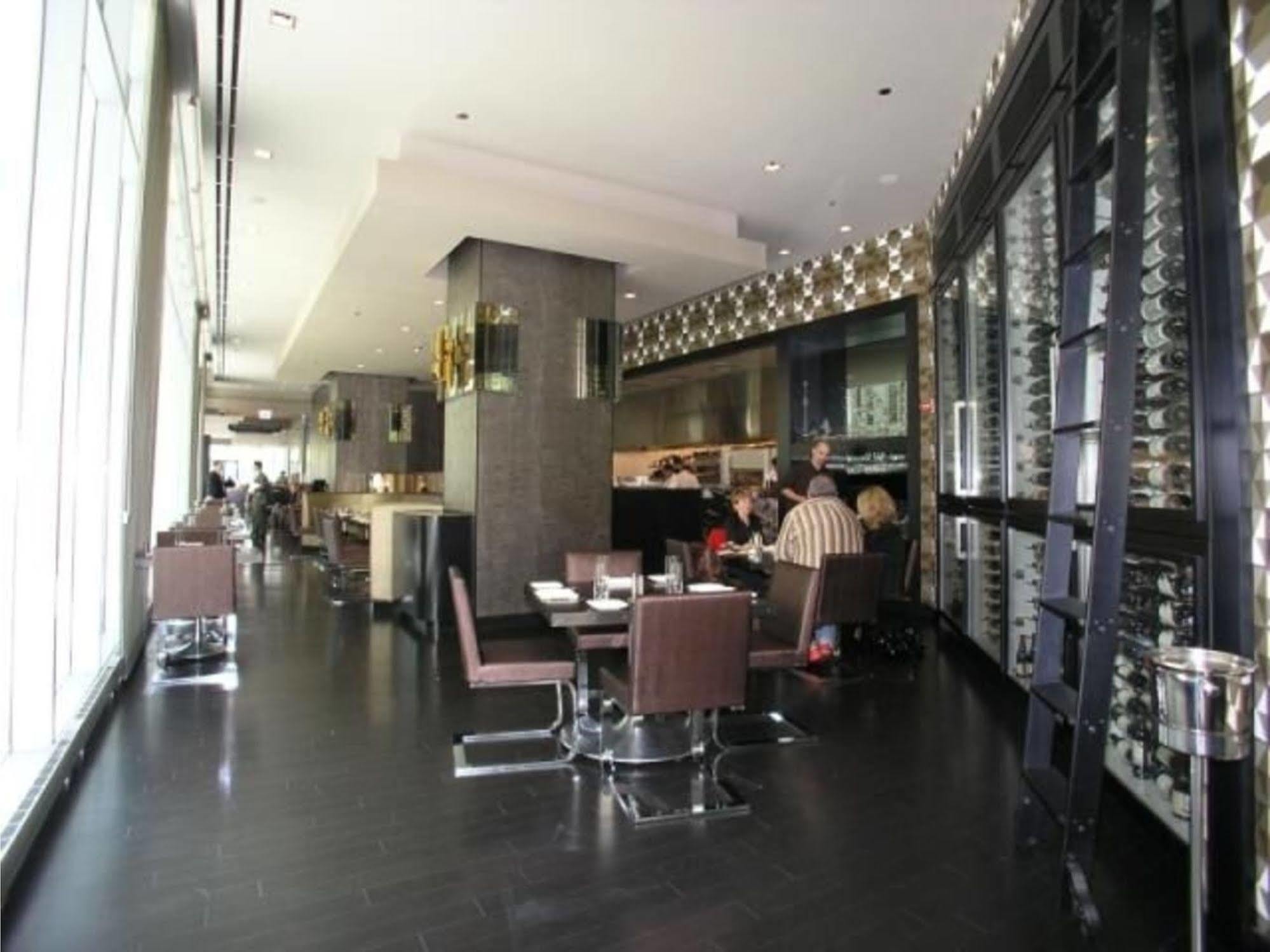 Aparthotel Bridgestreet At State And Grand à Chicago Extérieur photo