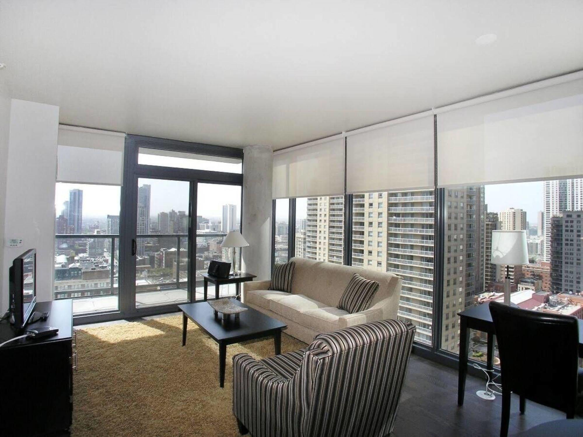 Aparthotel Bridgestreet At State And Grand à Chicago Extérieur photo