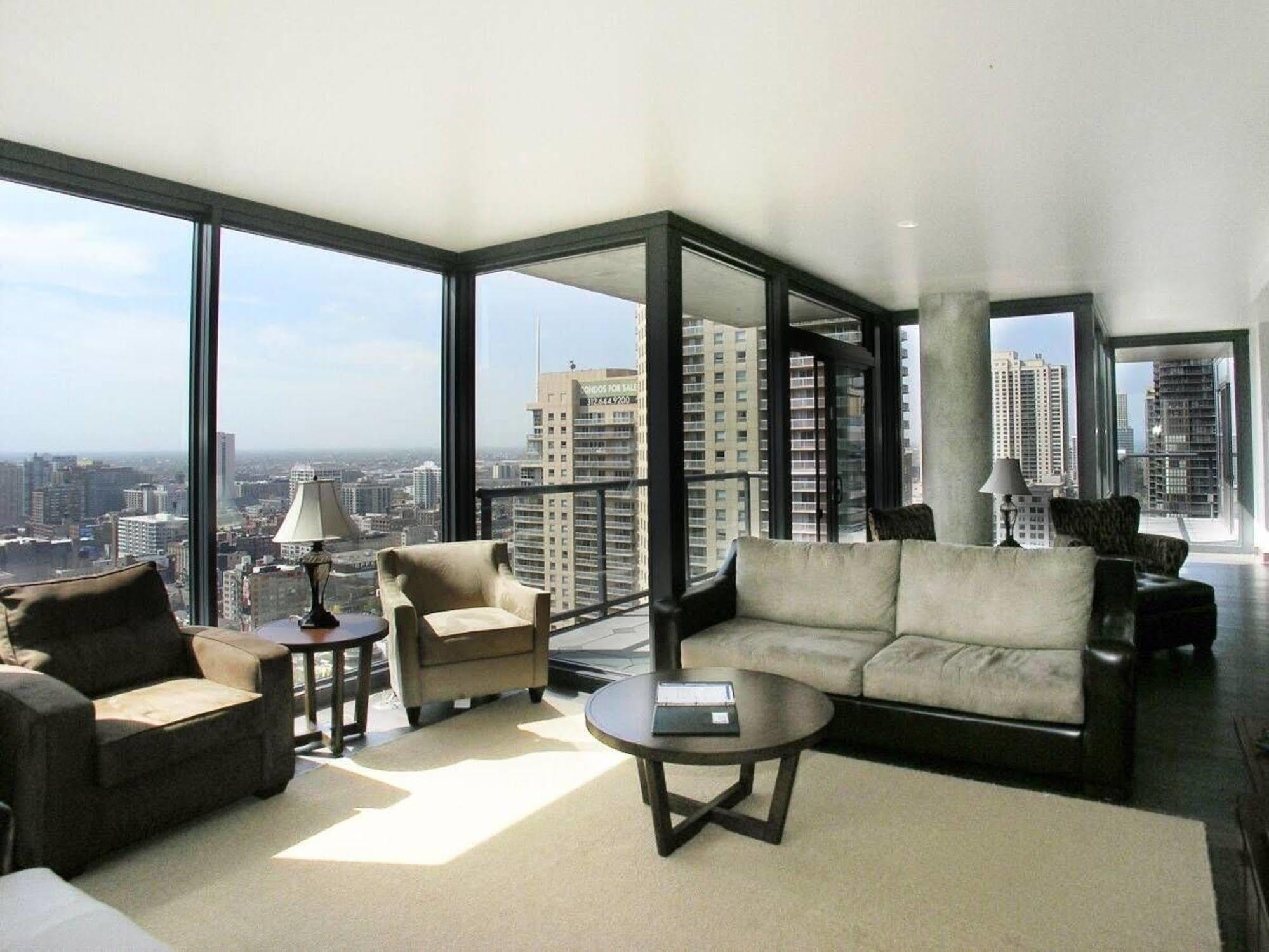 Aparthotel Bridgestreet At State And Grand à Chicago Extérieur photo
