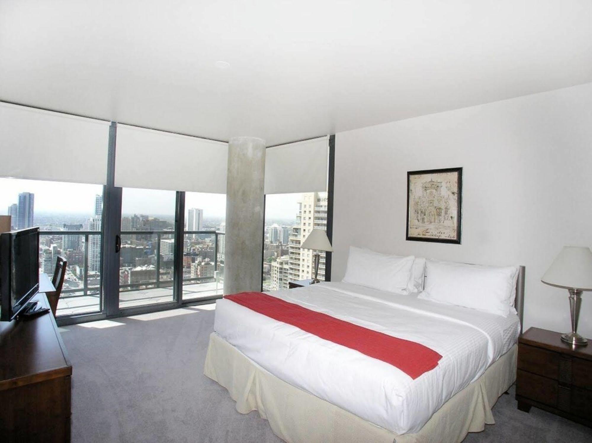 Aparthotel Bridgestreet At State And Grand à Chicago Chambre photo