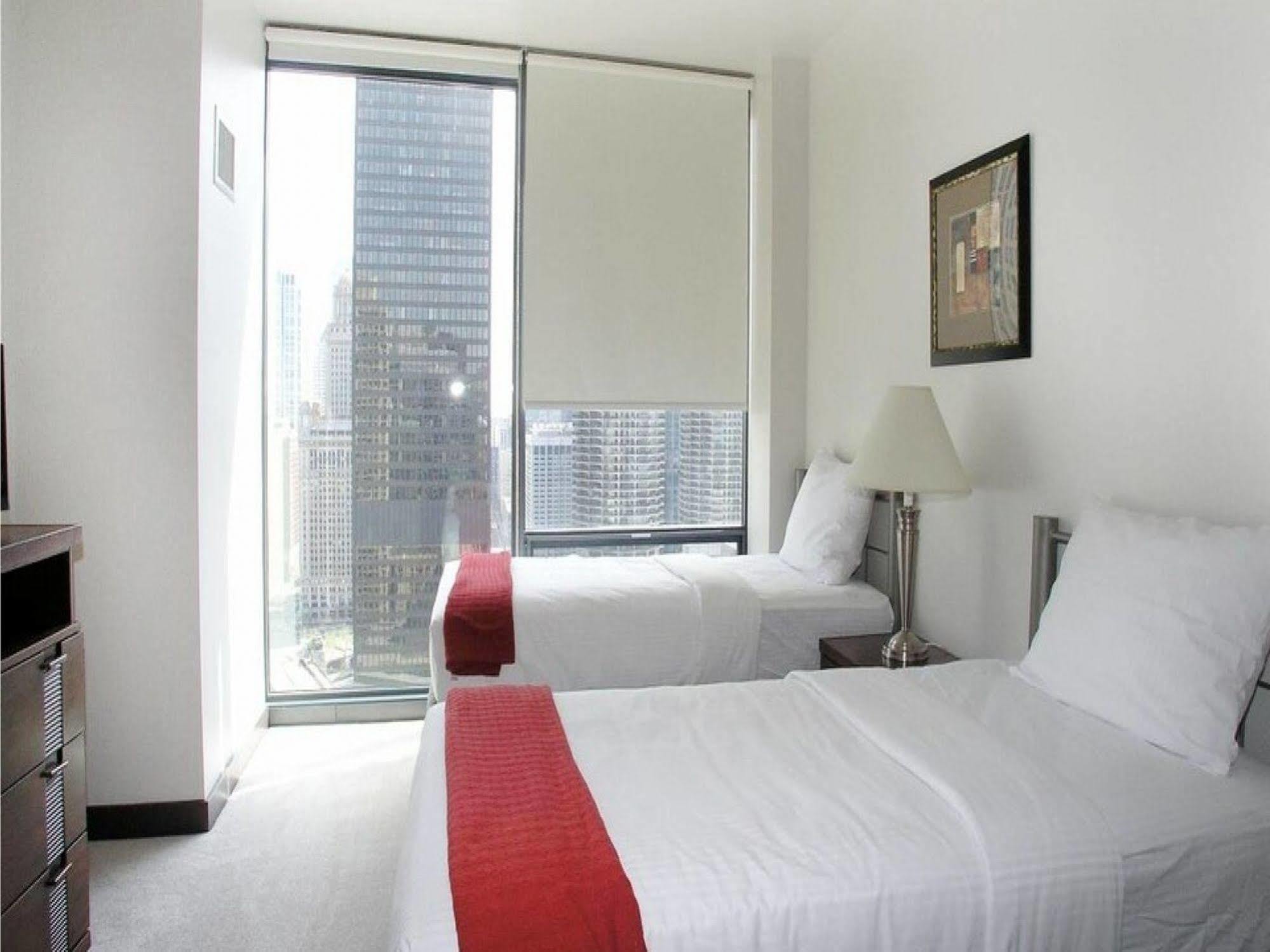 Aparthotel Bridgestreet At State And Grand à Chicago Extérieur photo